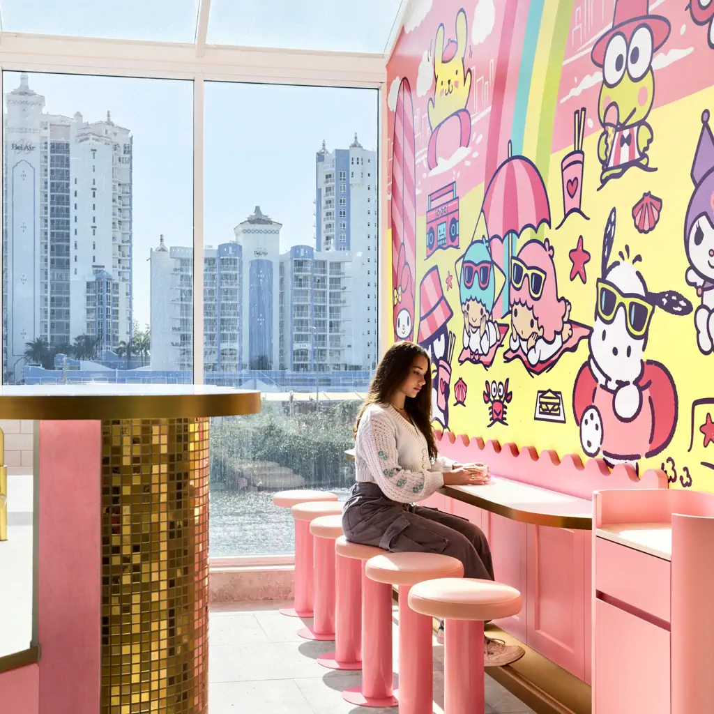 Hello Kitty Instagram Crops_5x4_02